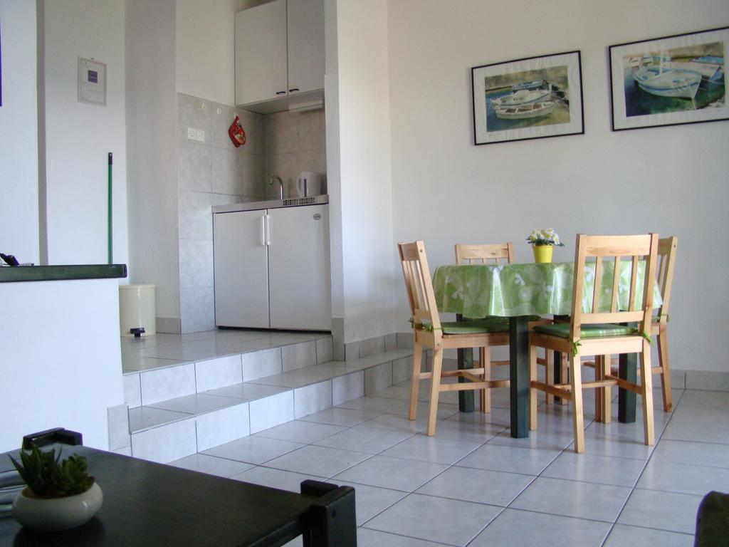 مورتير Apartments Sanda الغرفة الصورة