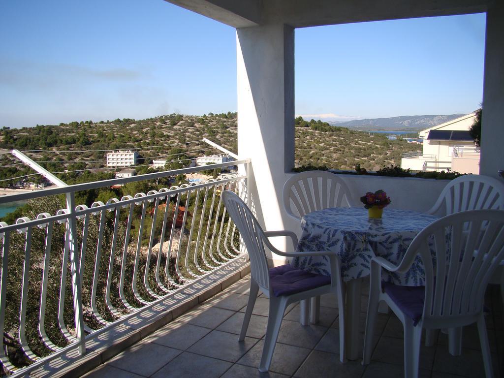 مورتير Apartments Sanda الغرفة الصورة